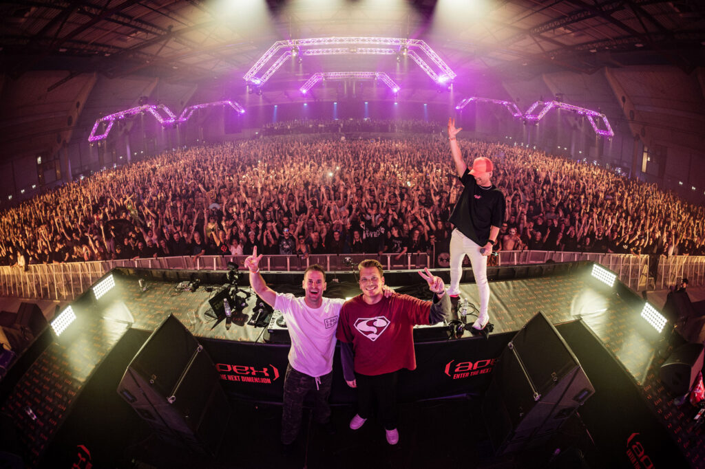 (c)LuisaArt_DBSTF_APEX-01-2